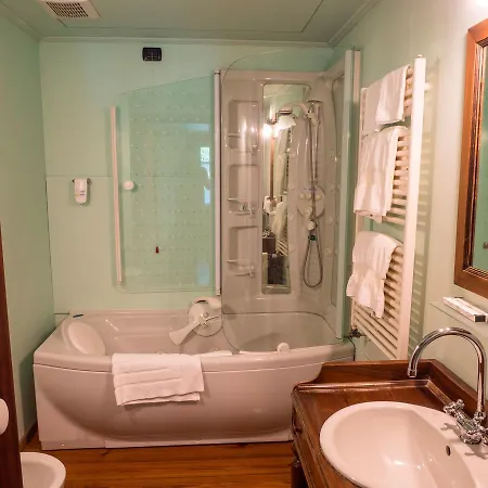 Montagna Di Luce Отель