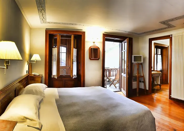 Montagna Di Luce 3* 알라냐발세시아