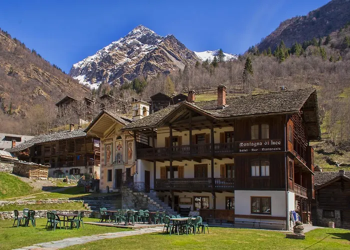 Montagna Di Luce 호텔 3*